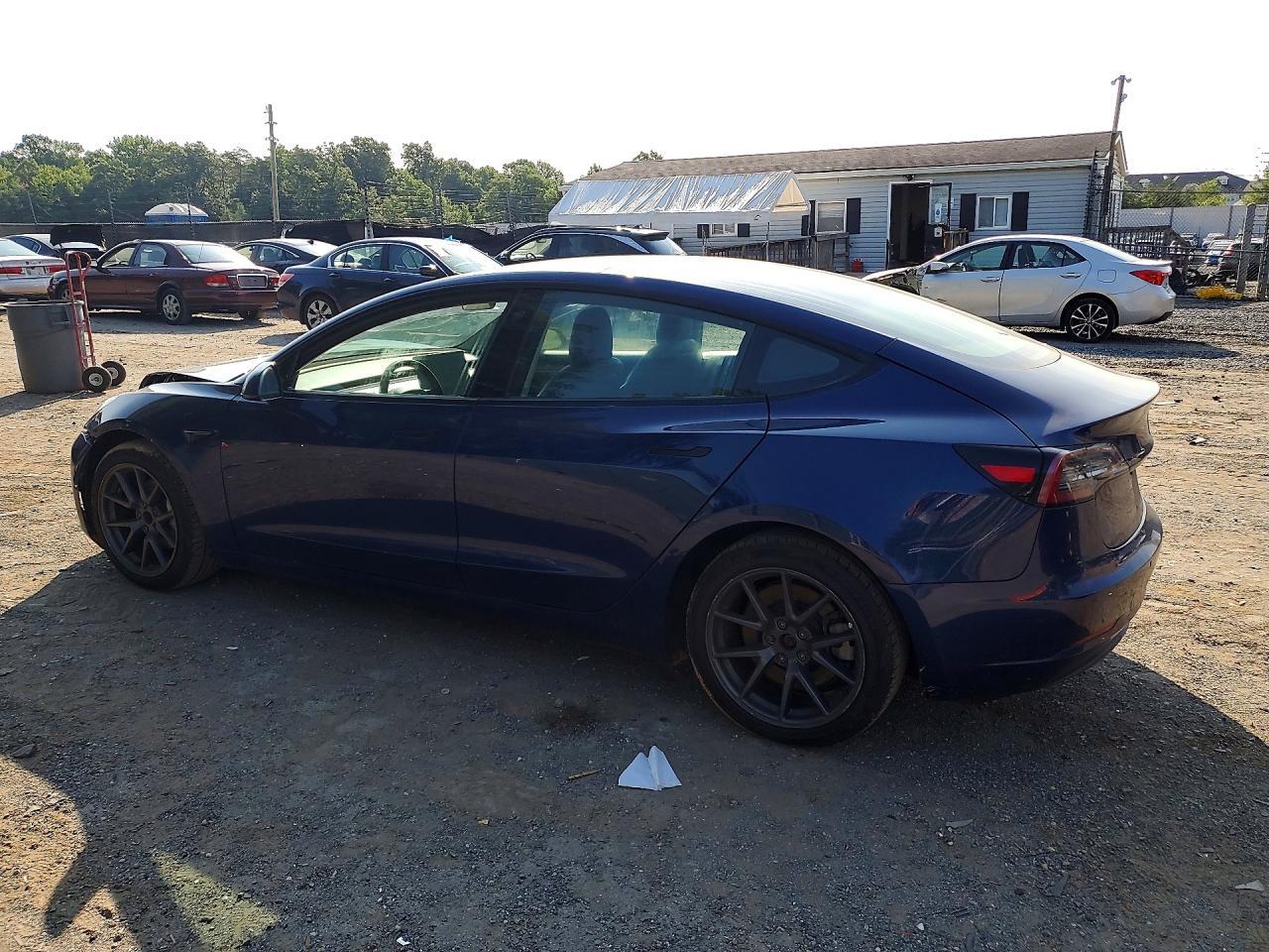 2022 Tesla Model 3 - Image 2