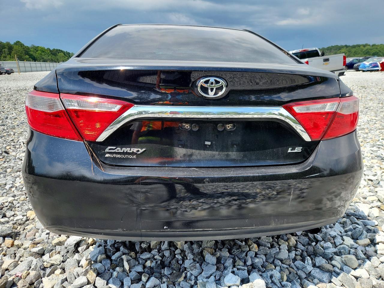 2016 Toyota Camry Le - Image 6