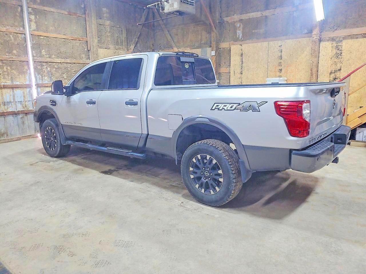 2019 Nissan Titan Xd Pro-4X - Фото 2