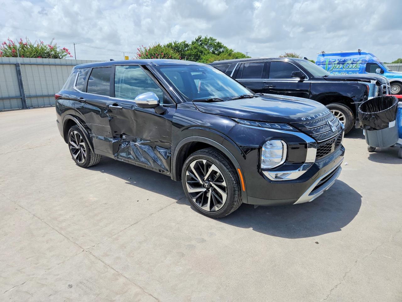 2022 Mitsubishi Outlander Se - Image 4