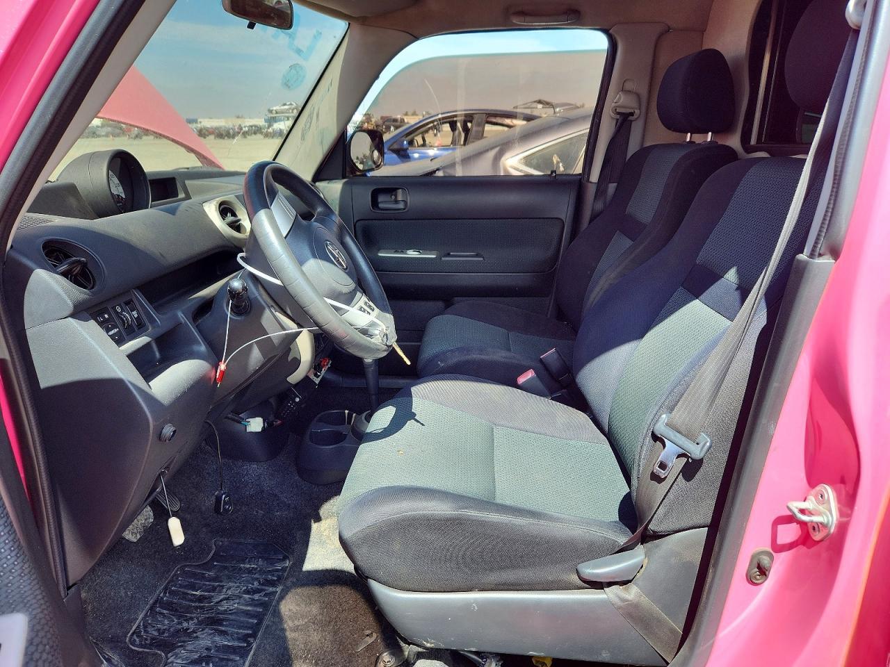 2006 Toyota Scion Xb - Image 7