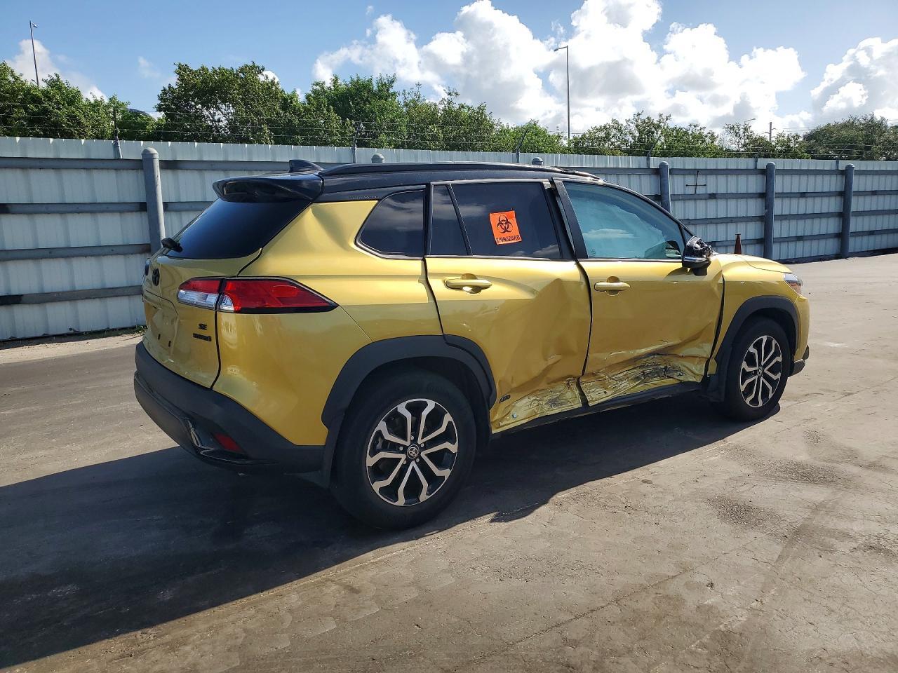 2024 Toyota Corolla Cross Hybrid Se - Фото 3