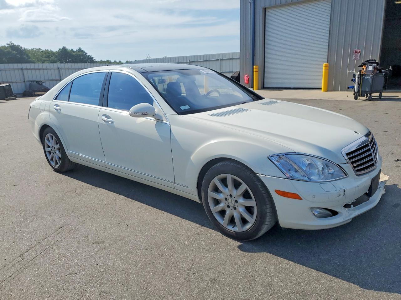 2008 Mercedes-Benz S 550 4Matic - Image 4