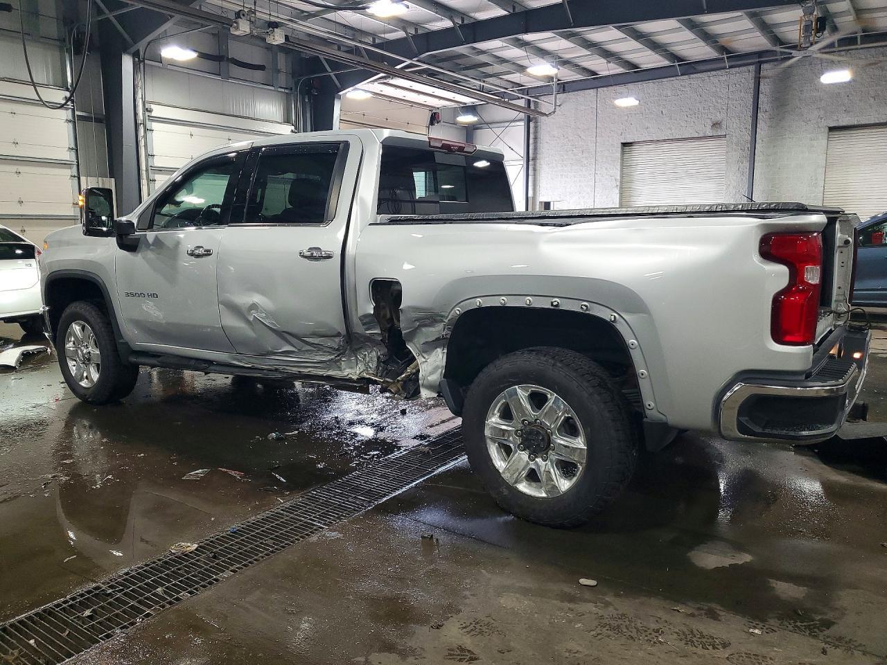 2020 Chevrolet Silverado K3500 Ltz - Image 2