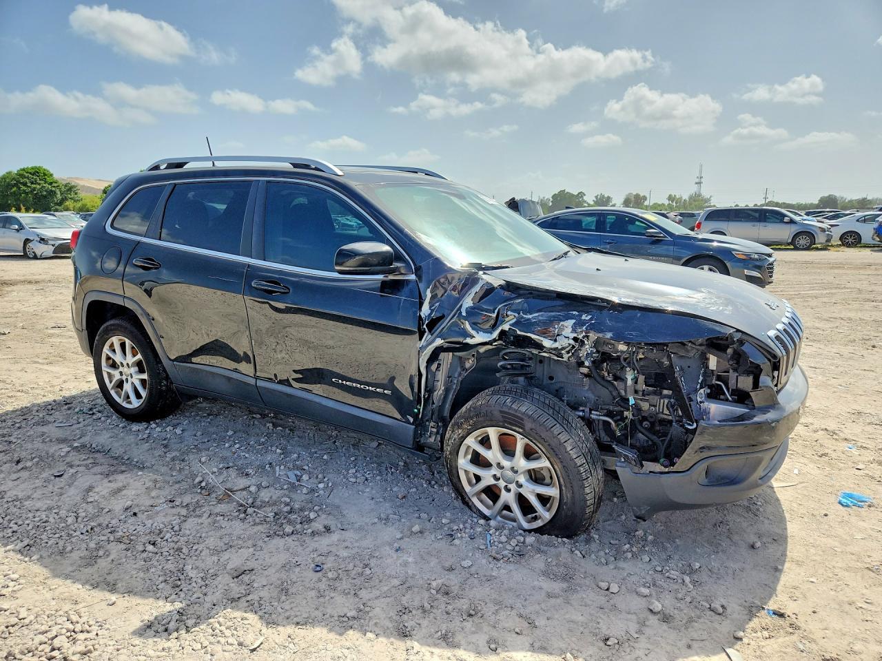 2017 Jeep Cherokee Latitude - Фото 4