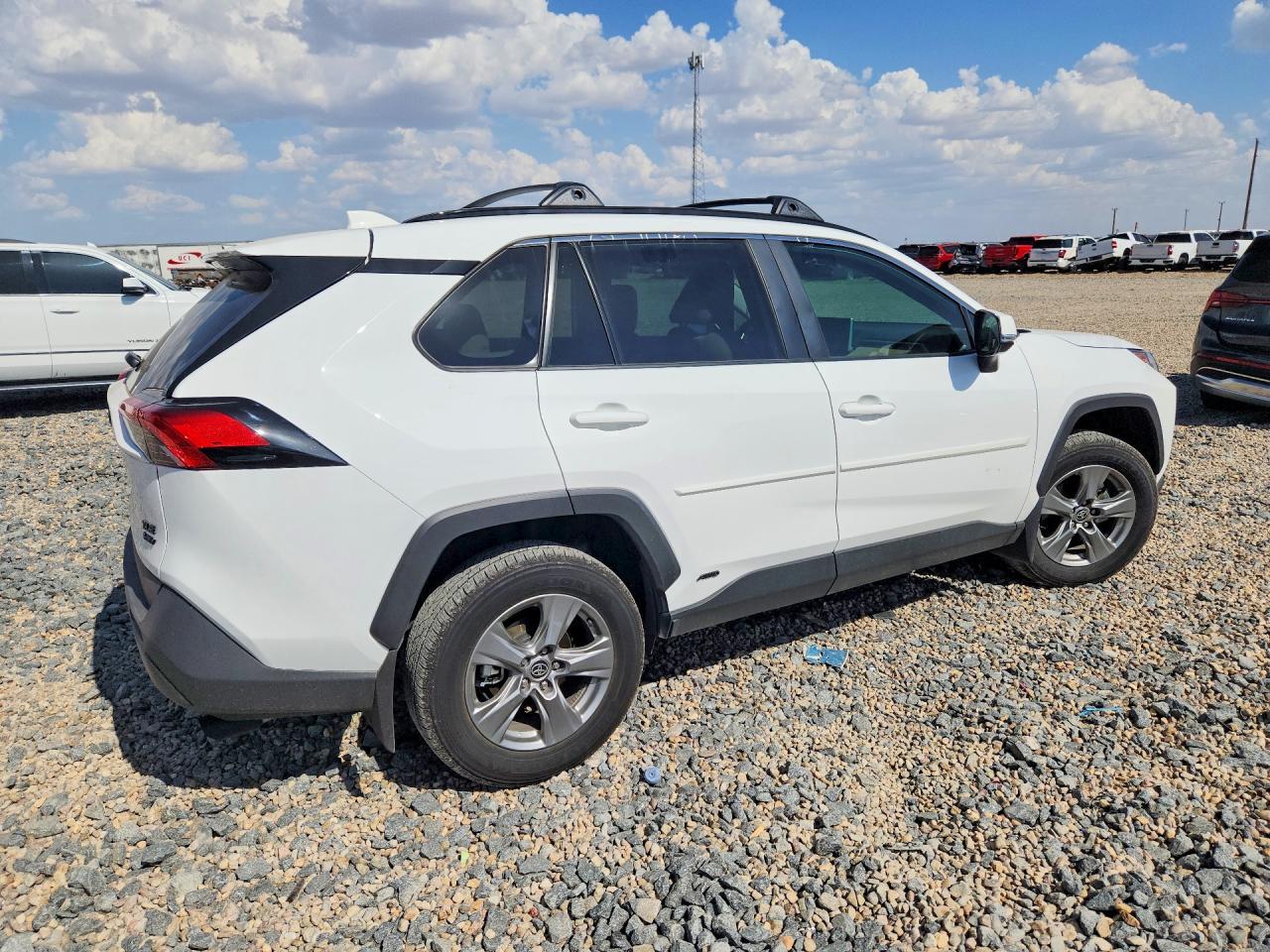 2025 Toyota Rav4 Hybrid Xle - Image 3