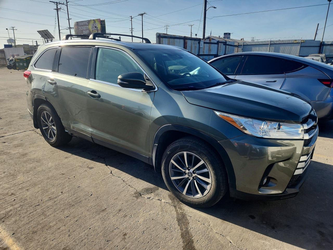 2019 Toyota Highlander Xle - Image 4
