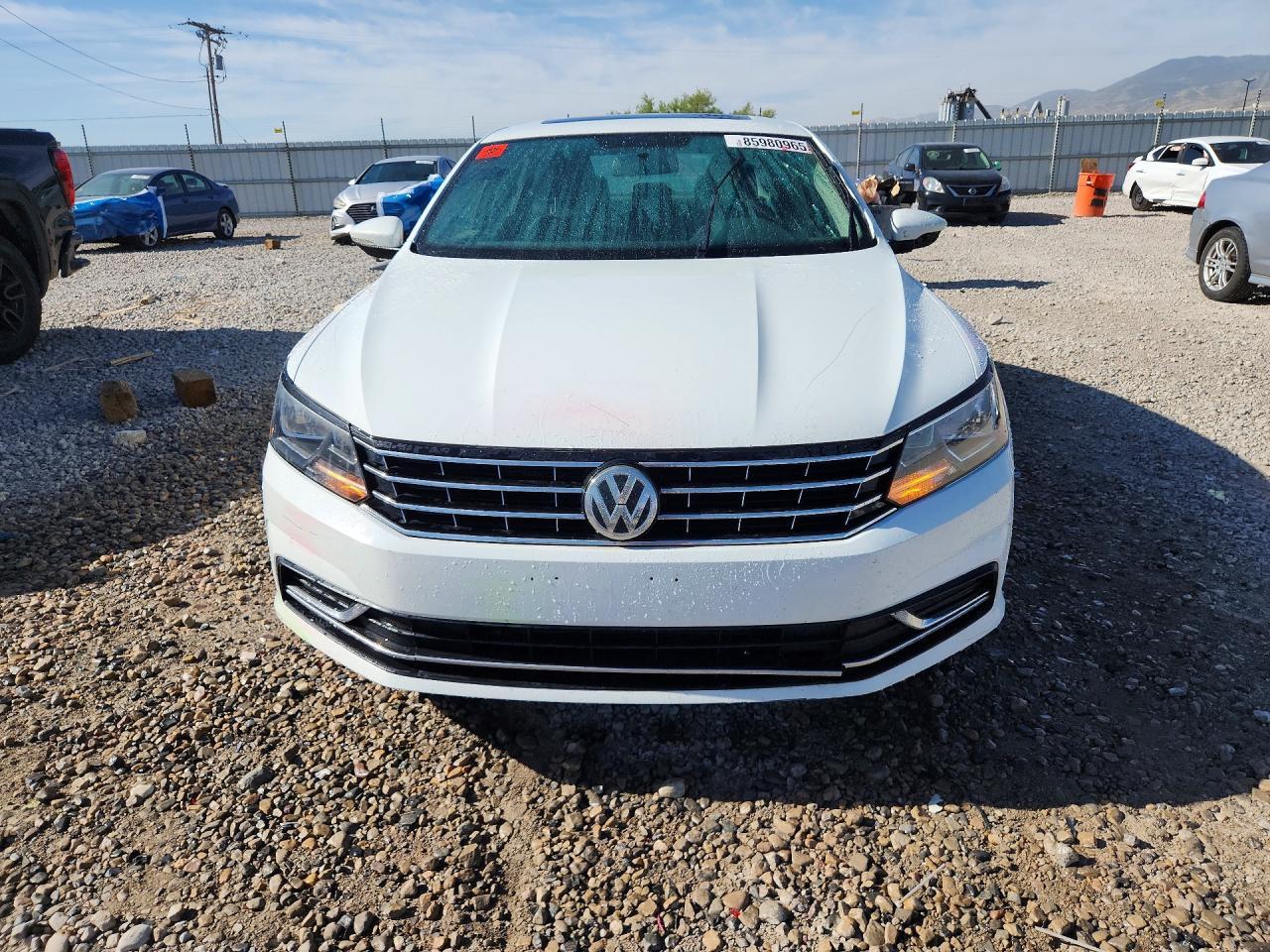 2016 Volkswagen Passat Se - Image 5