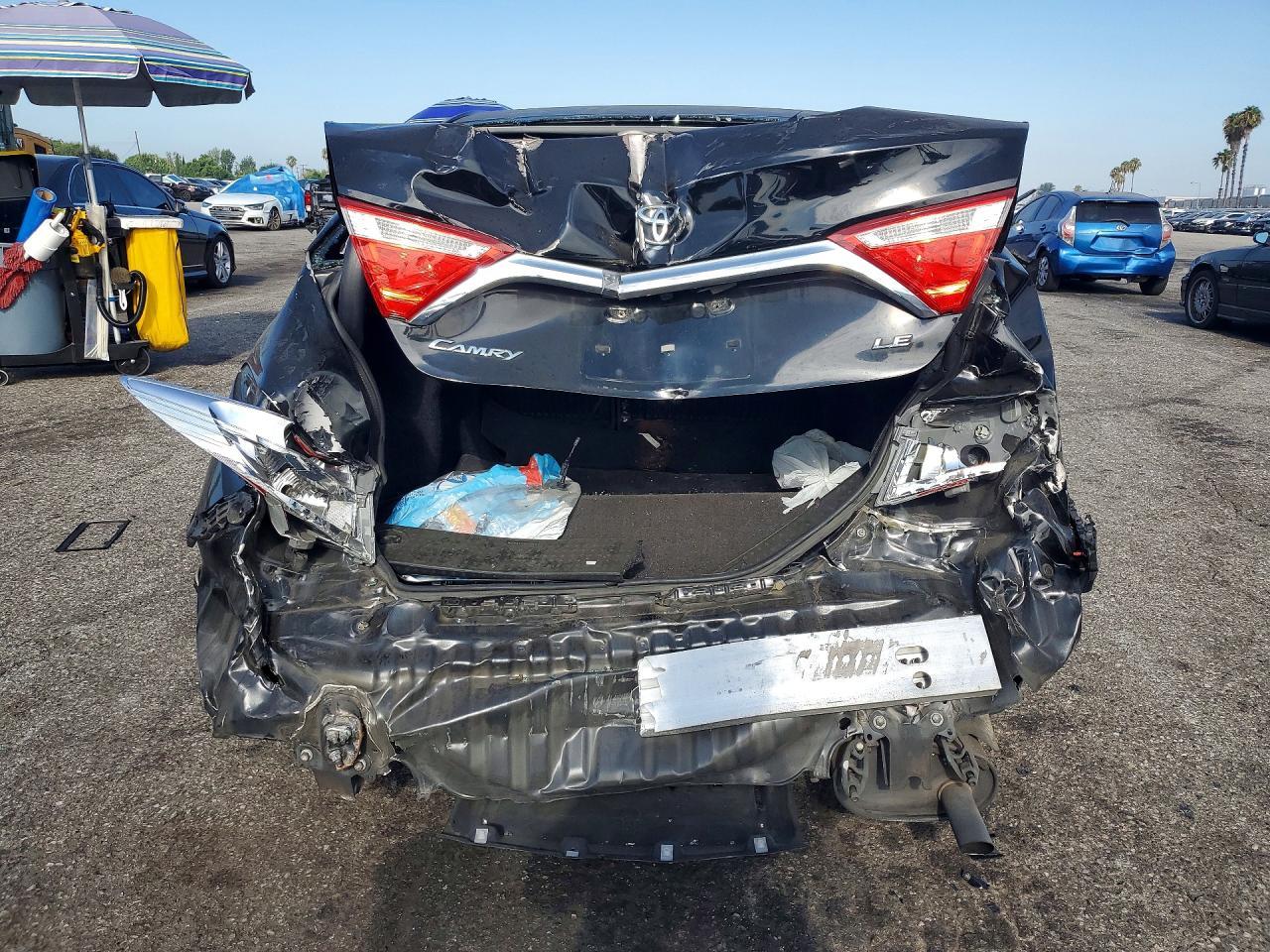 2015 Toyota Camry Le - Фото 6