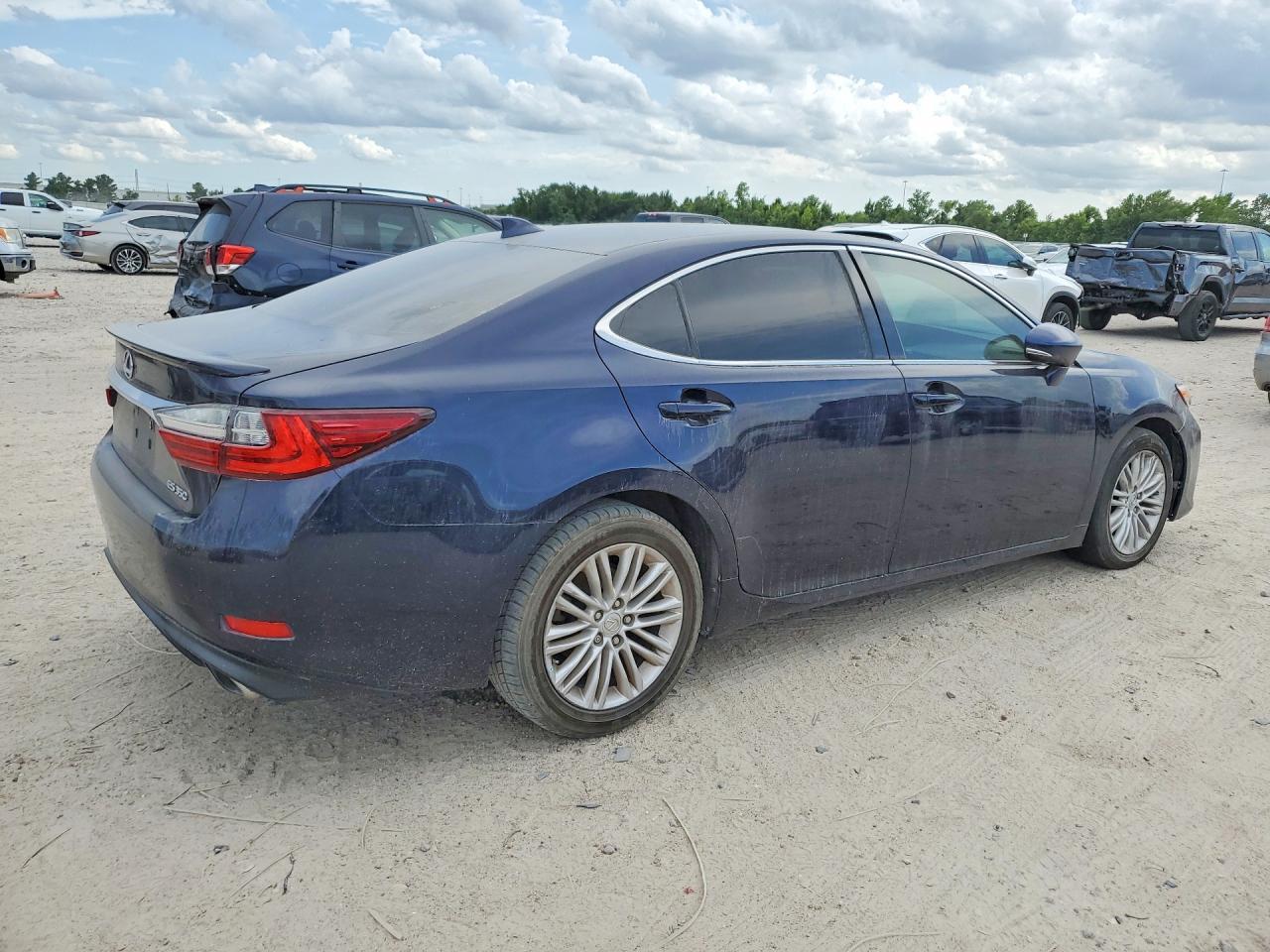 2016 Lexus Es 350 - Фото 3