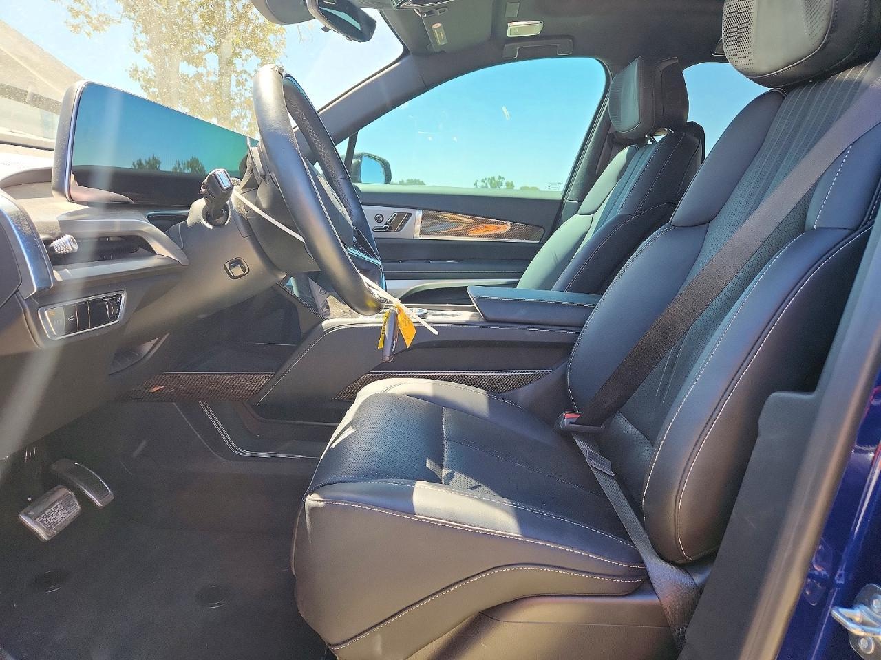 2026 Cadillac Vistiq Sport - Фото 7