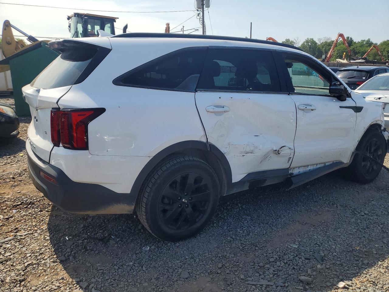 2021 Kia Sorento S - Фото 3
