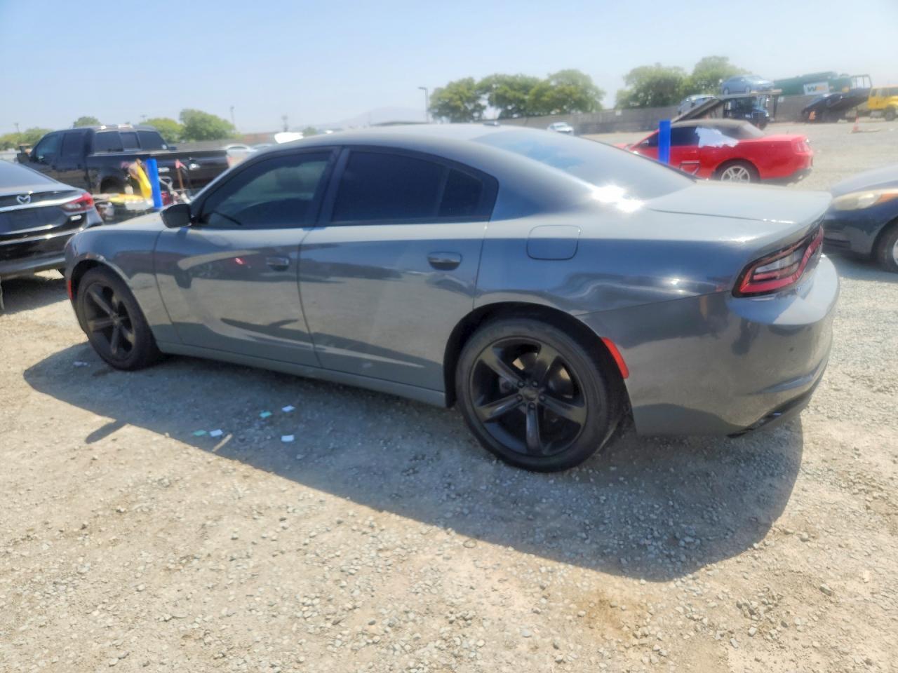 2019 Dodge Charger Sxt - Image 2