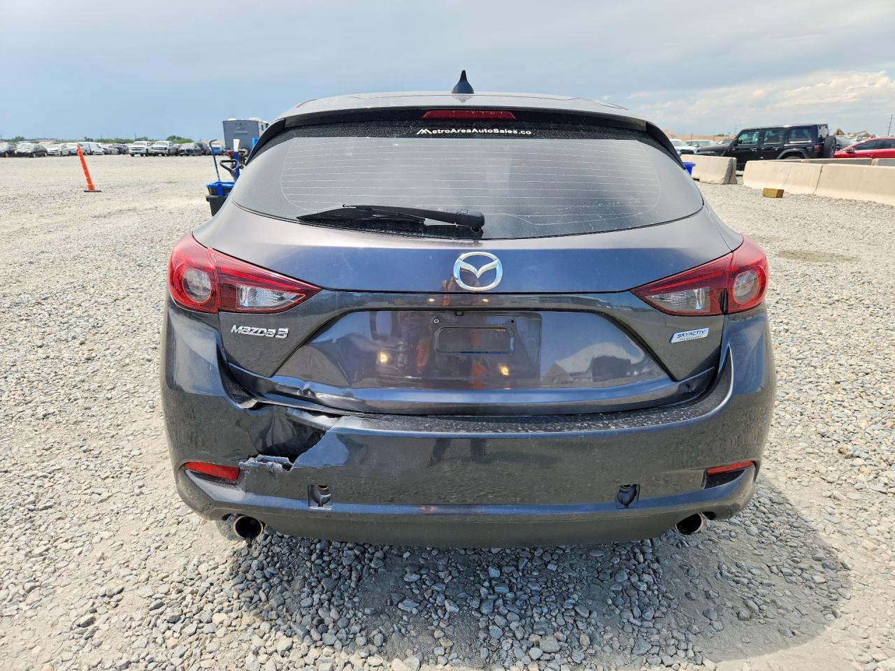 2018 Mazda 3 Touring - Image 6