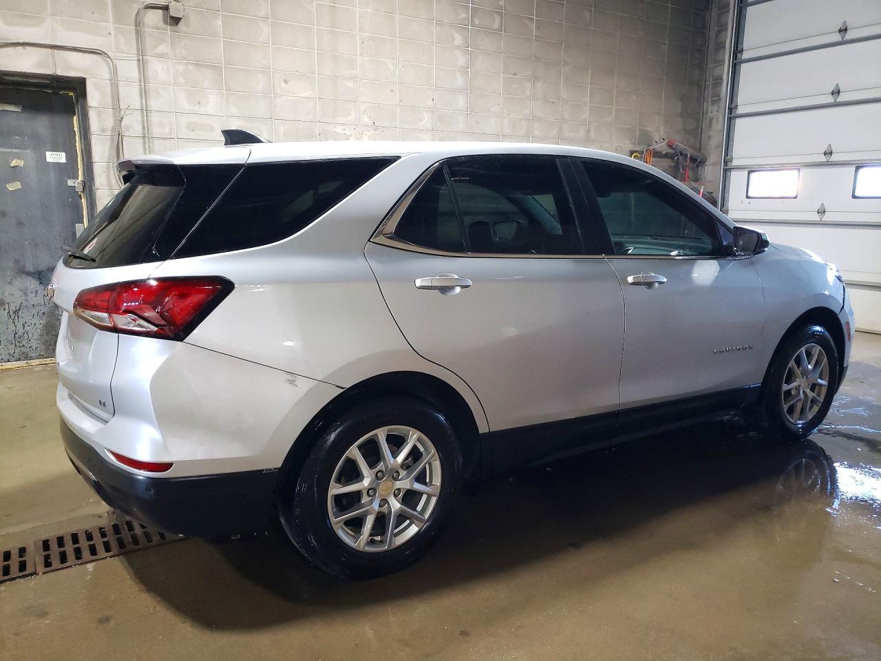 2022 Chevrolet Equinox Lt - Фото 3