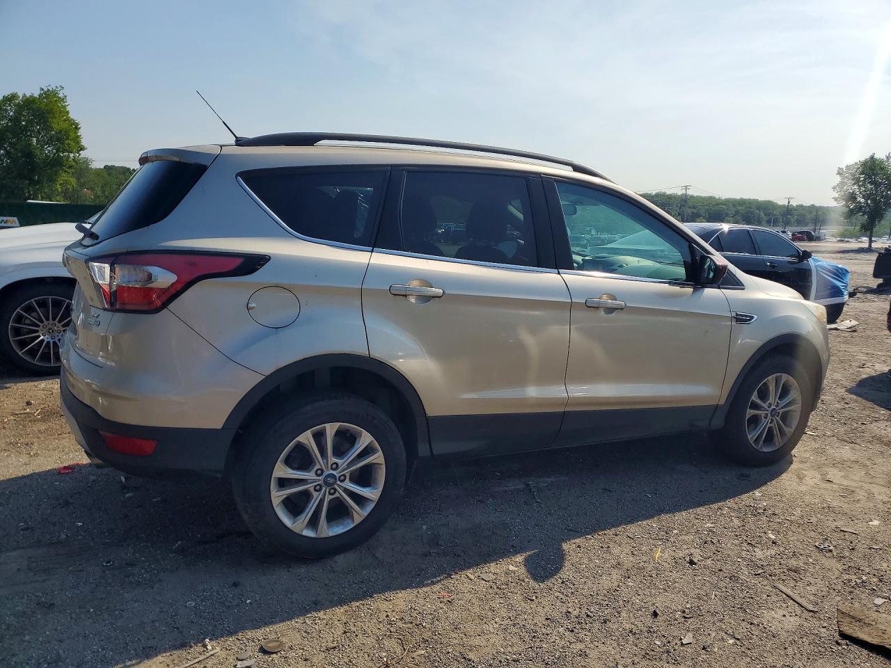 2017 Ford Escape Se - Фото 3