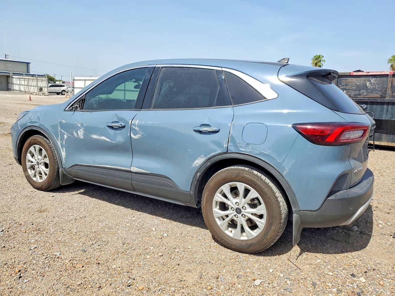 2024 Ford Escape Active - Image 2
