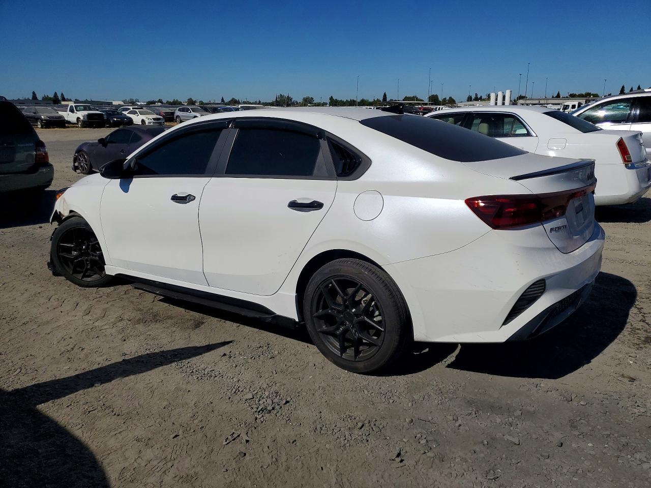 2024 Kia Forte Gt Line - Image 2