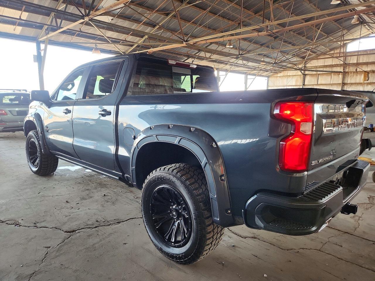 2021 Chevrolet Silverado K1500 Rst - Фото 2