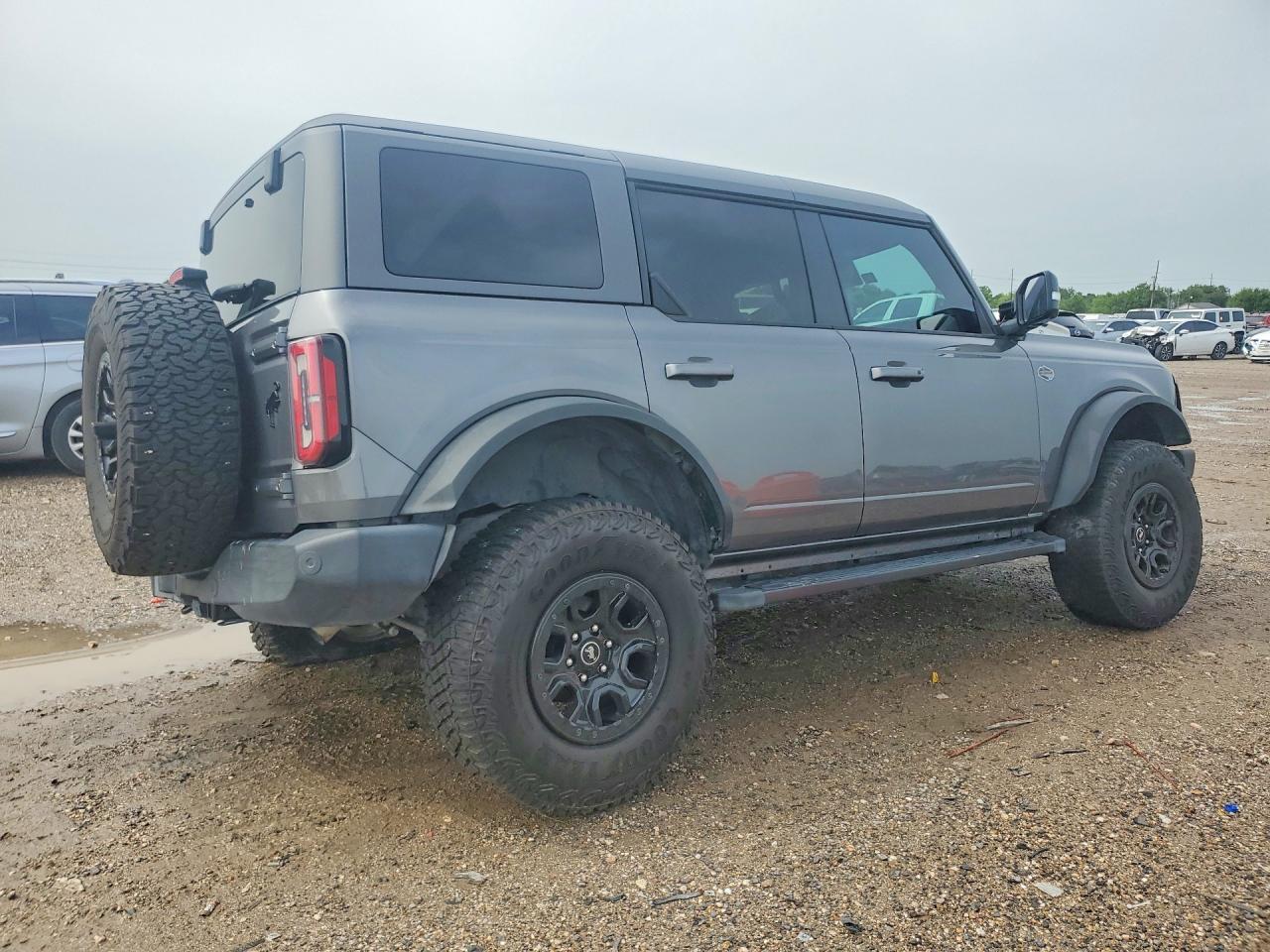 2021 Ford Bronco - Image 3