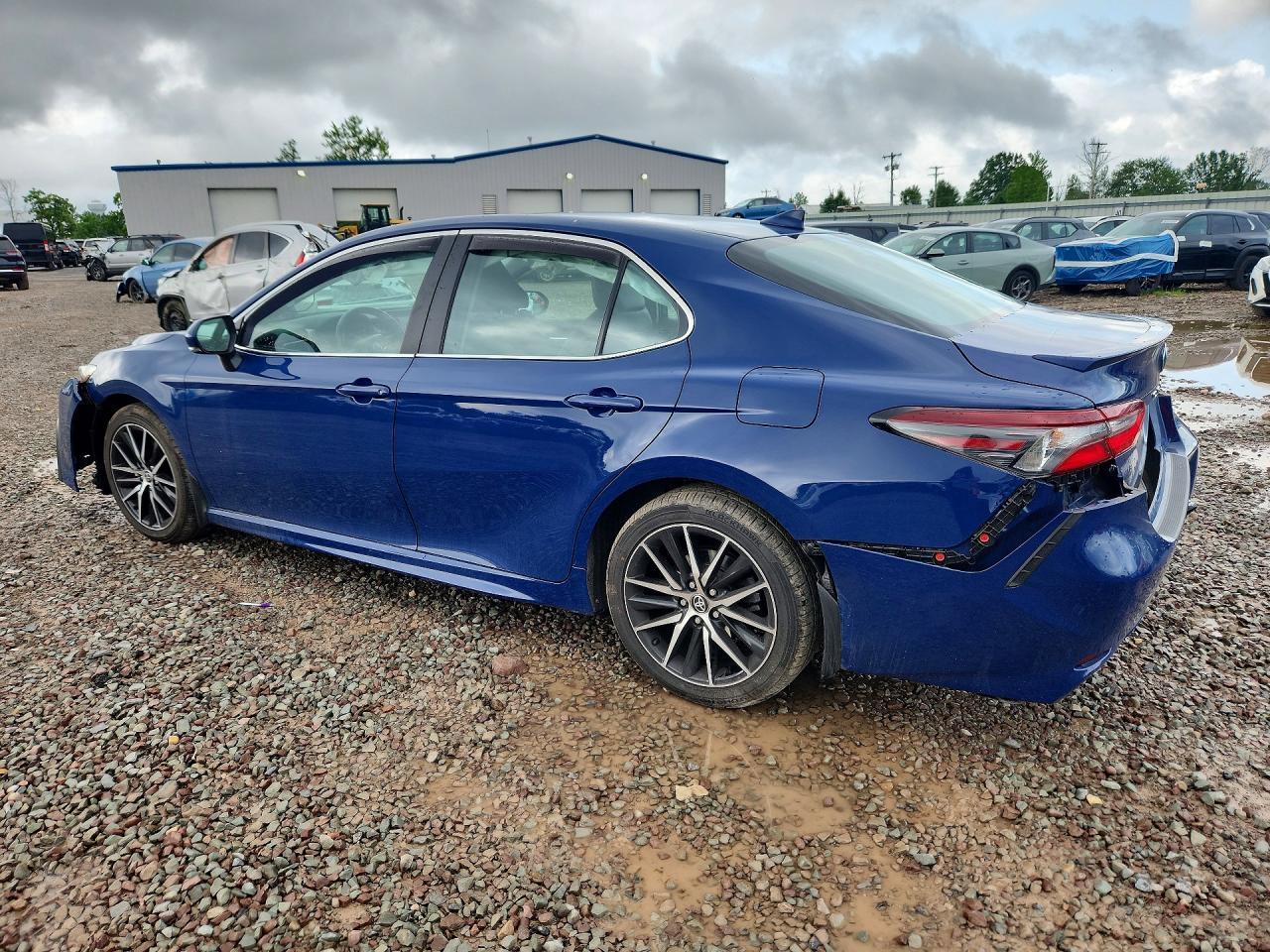 2023 Toyota Camry Se - Фото 2