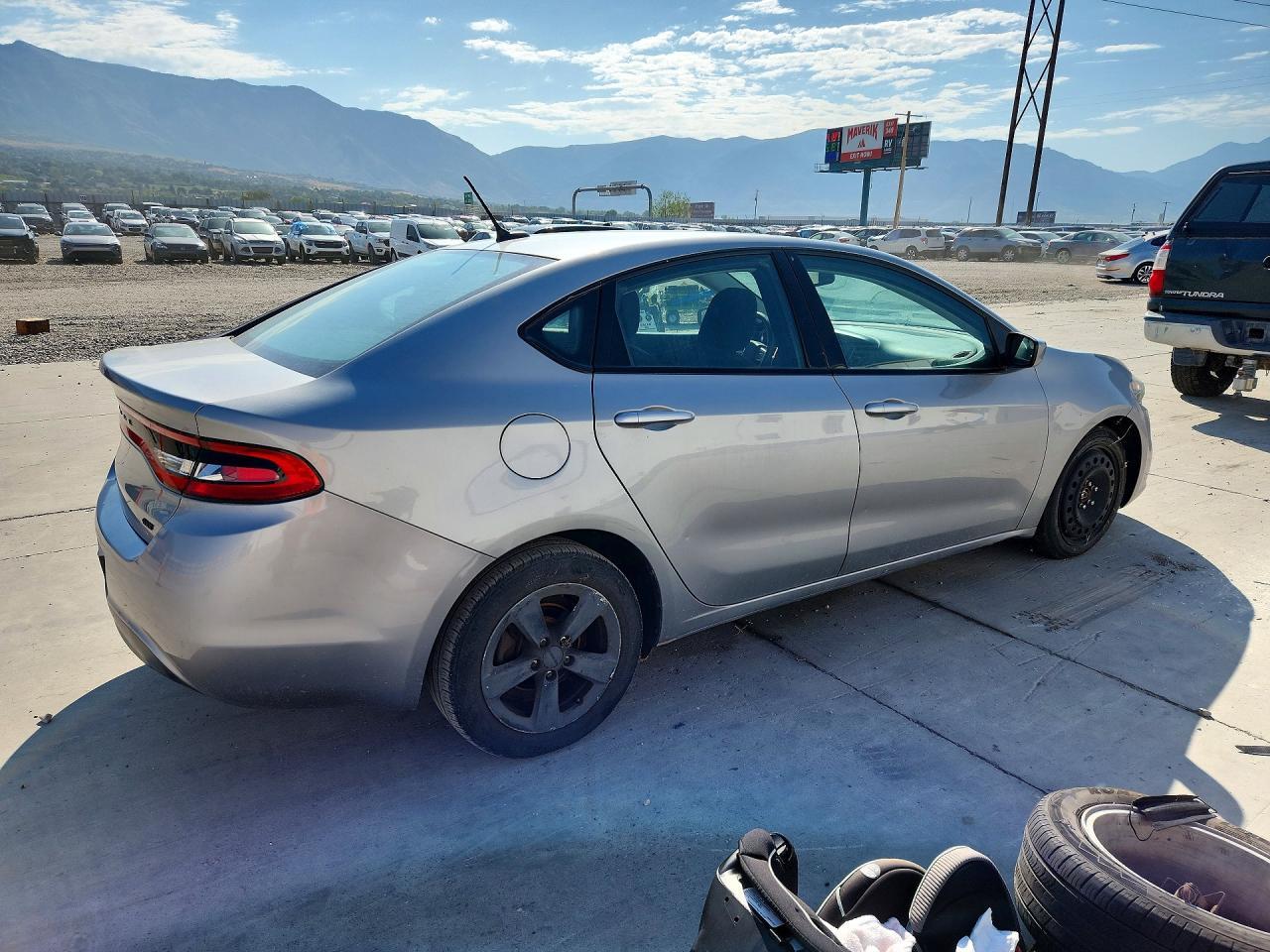 2015 Dodge Dart Sxt - Image 3