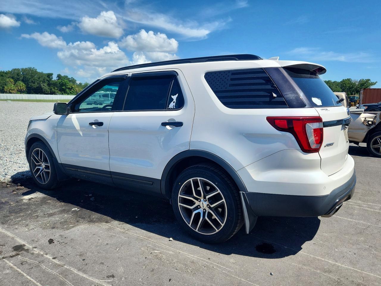 2016 Ford Explorer Sport - Фото 2