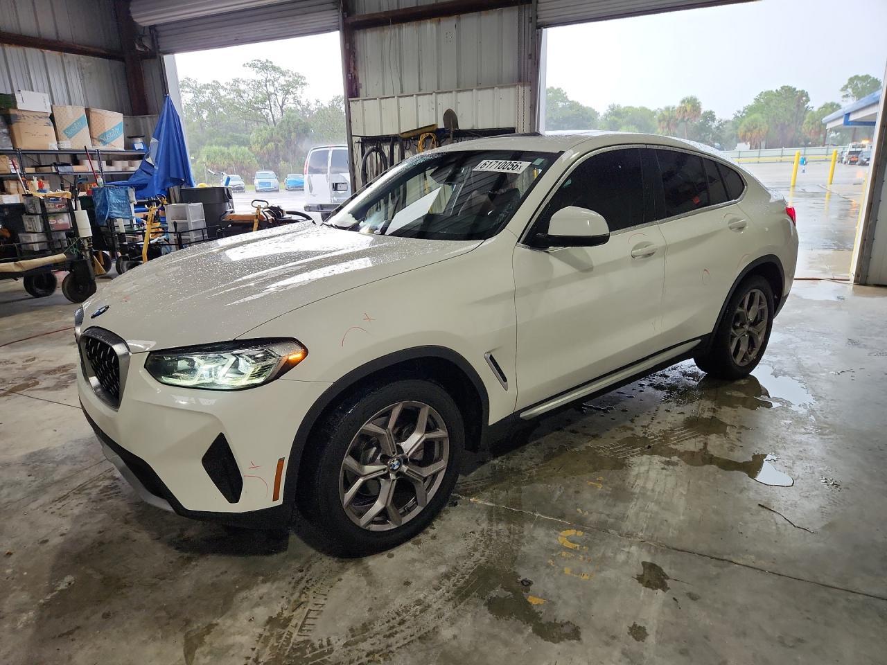 2022 BMW X4 xDrive30I