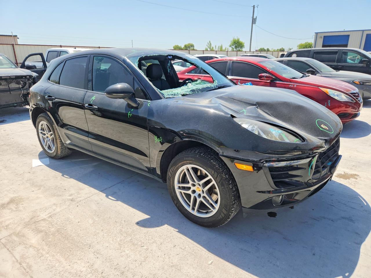 2018 Porsche Macan - Image 4