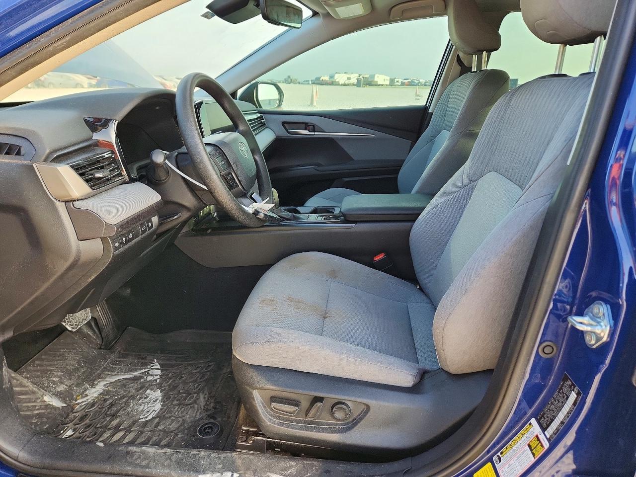 2025 Toyota Camry Le - Image 7