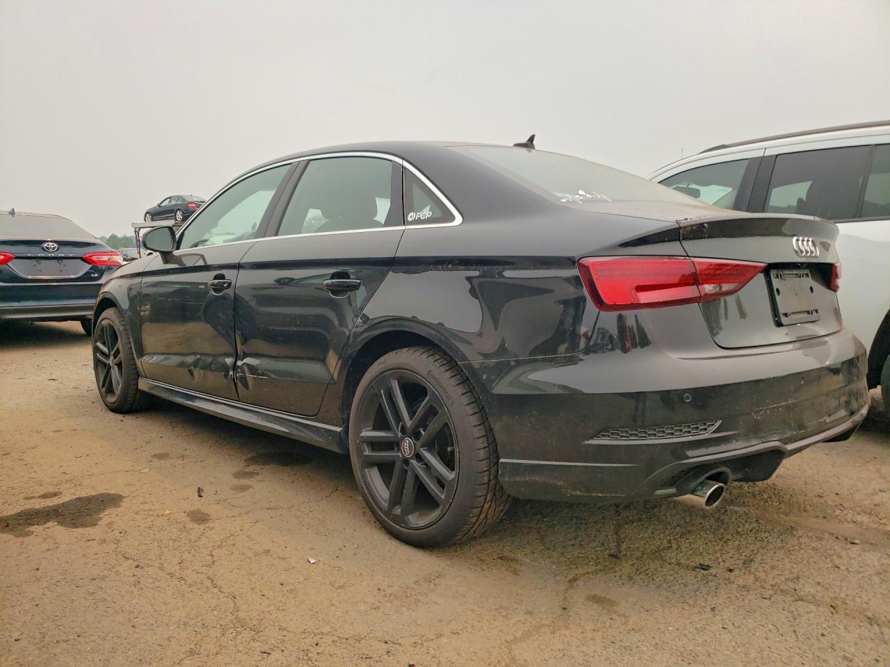 2017 Audi A3 Premium Plus - Фото 2