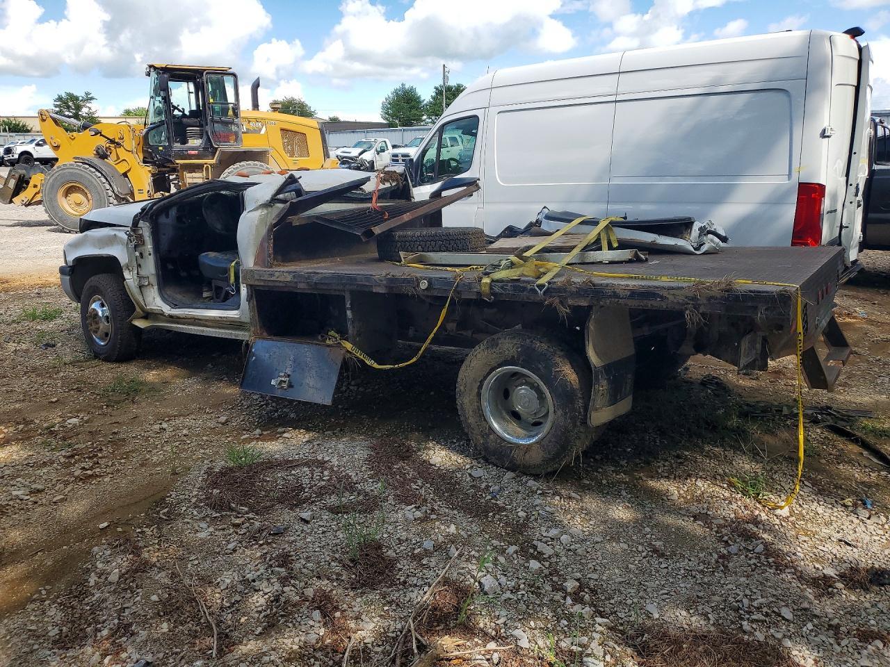 2001 Dodge Ram 3500 - Фото 2