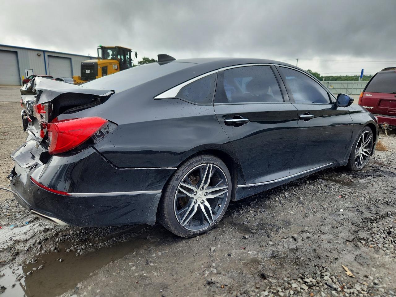 2021 Honda Accord Touring - Image 3