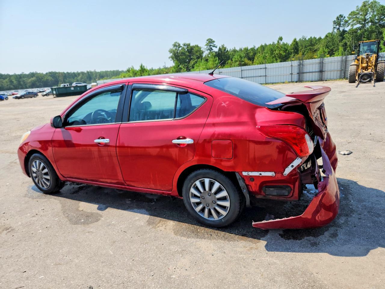 2014 Nissan Versa 1.6 S - Image 2