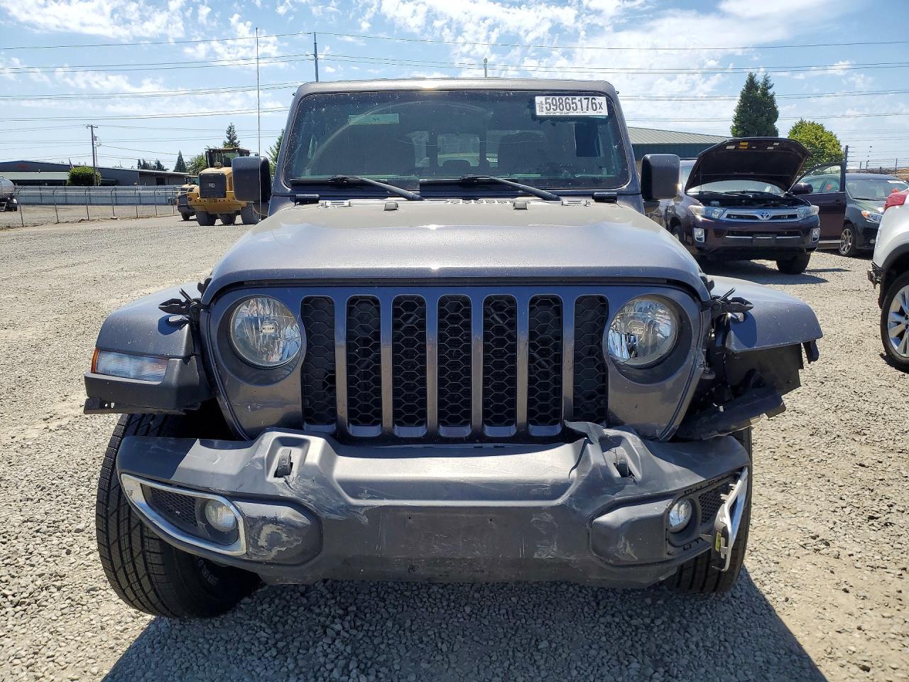 2020 Jeep Gladiator Sport - Image 5