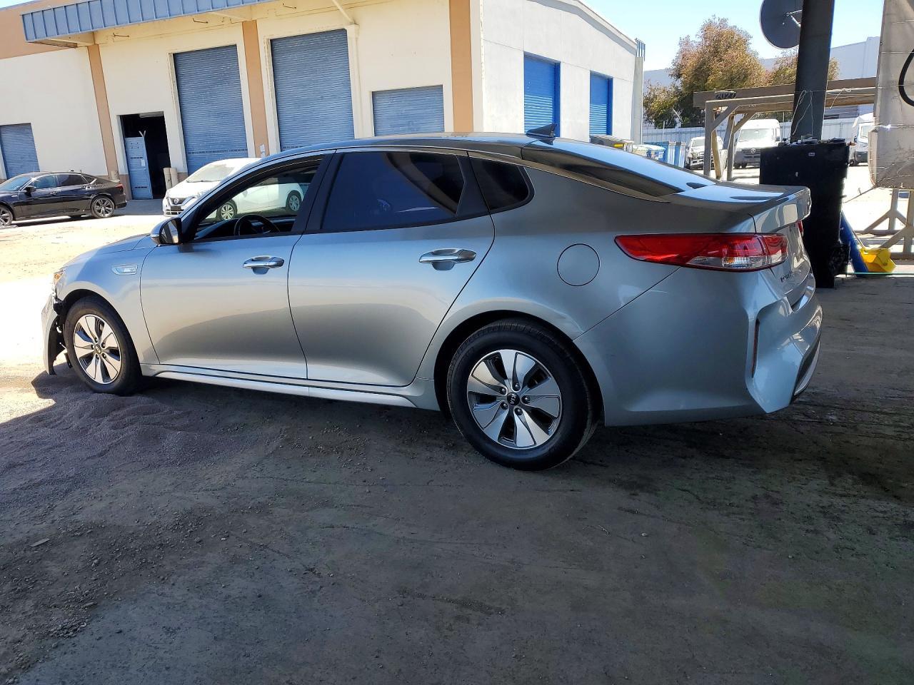 2018 Kia Optima Hybrid - Image 2