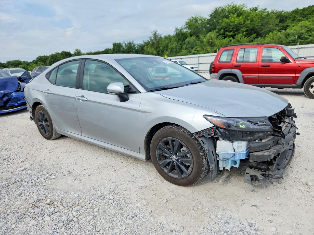 2025 Toyota Camry Le - Фото 4