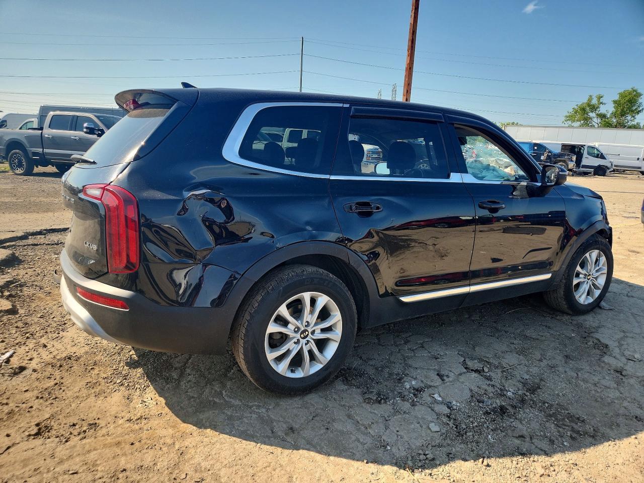 2020 Kia Telluride Lx - Image 3