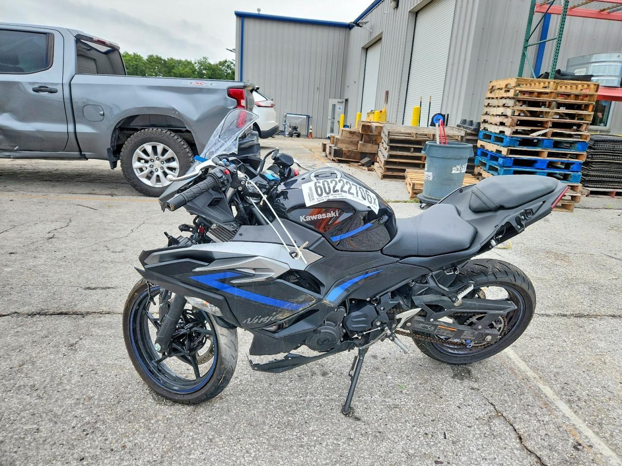 2025 Kawasaki Ex500 - Фото 3