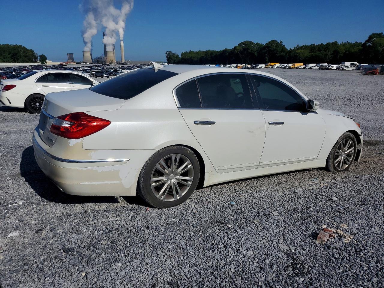 2012 Hyundai Genesis 3.8L - Image 3