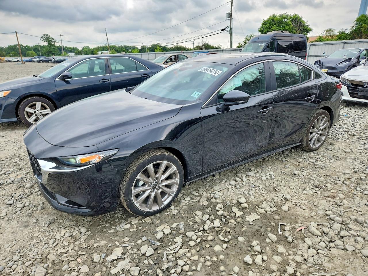 2026 Mazda 3 Preferred/Carbon Edition