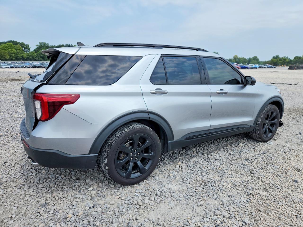 2023 Ford Explorer St-Line - Фото 3