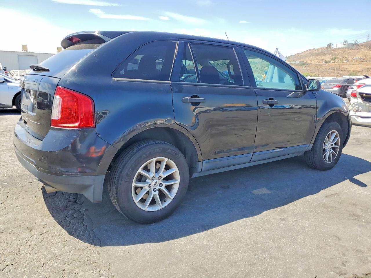 2014 Ford Edge Se - Image 3