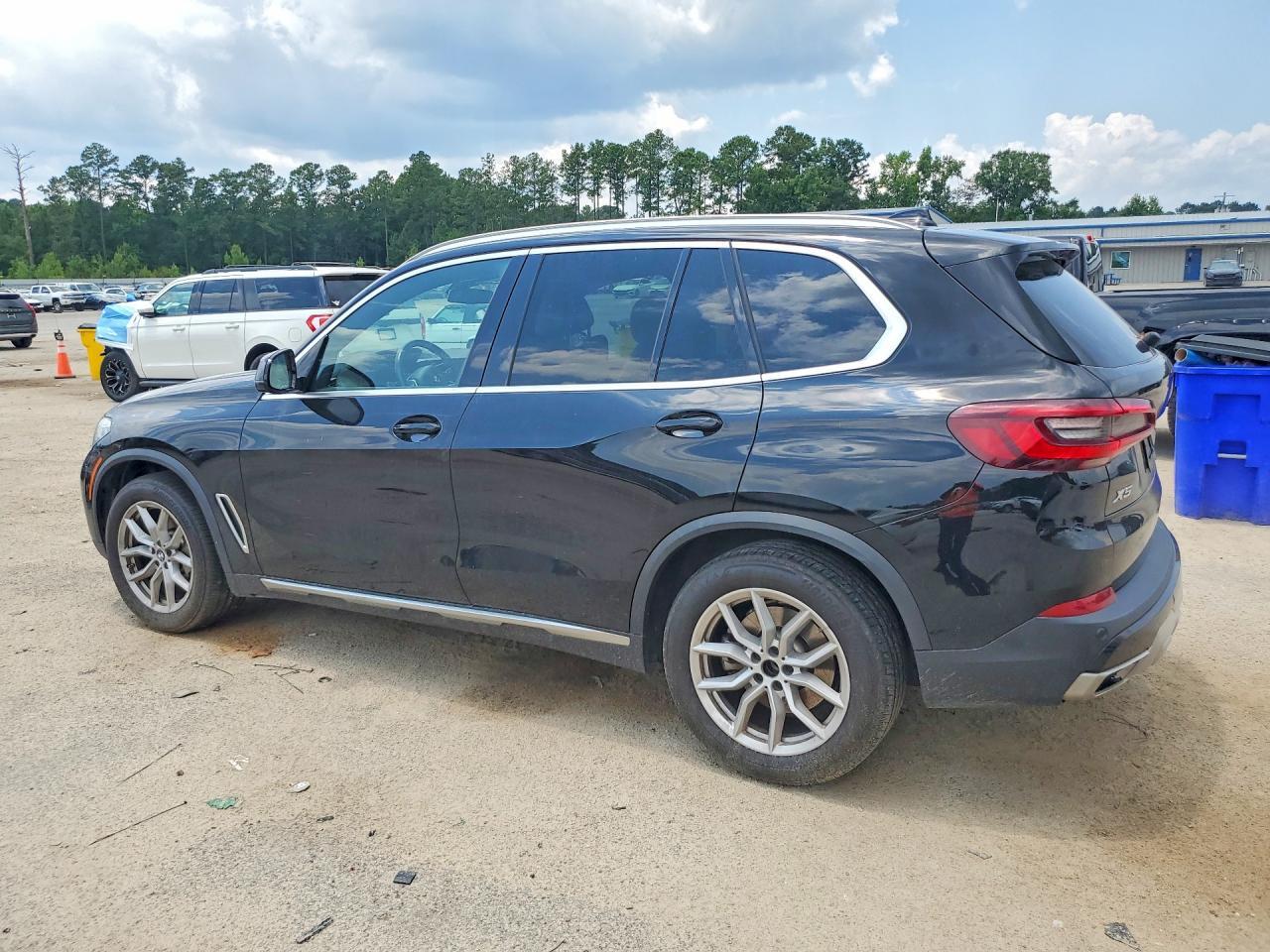 2022 BMW X5 xDrive40I - Фото 2