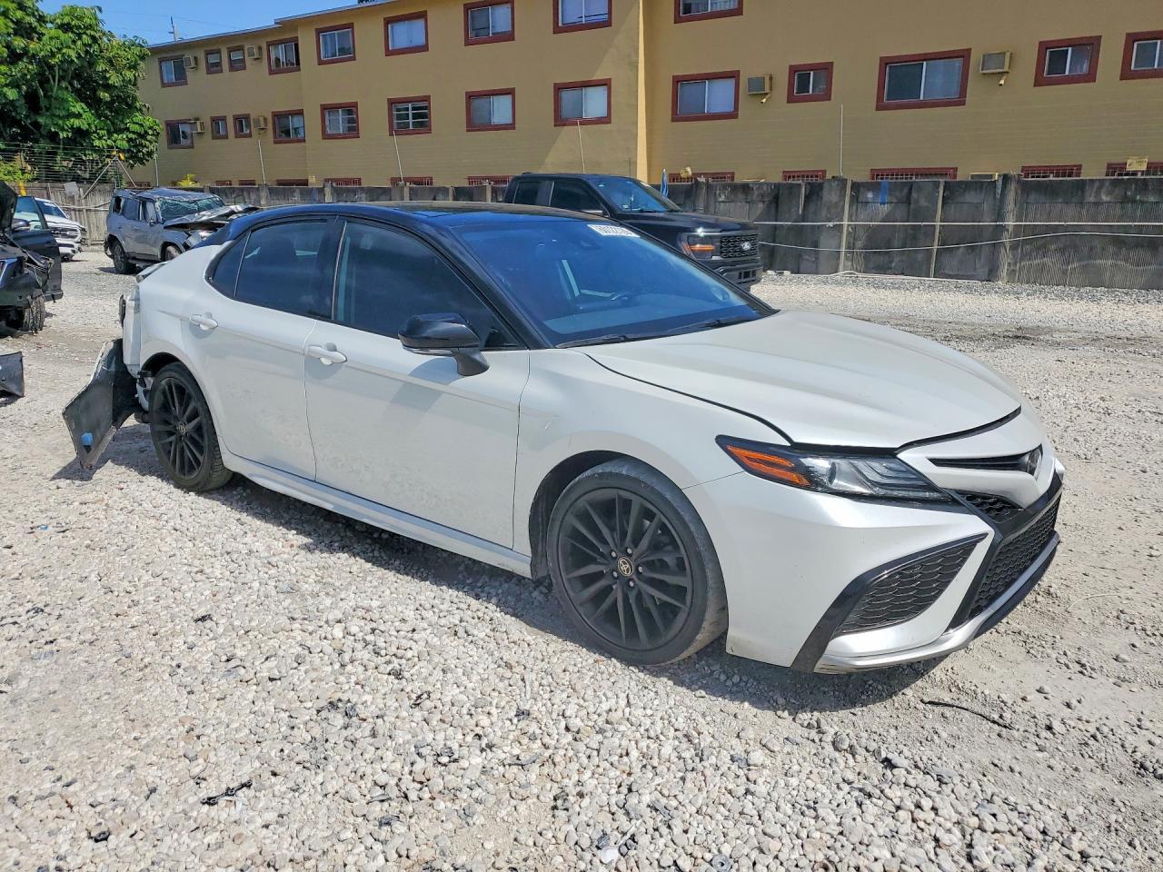 2021 Toyota Camry Xse - Image 4