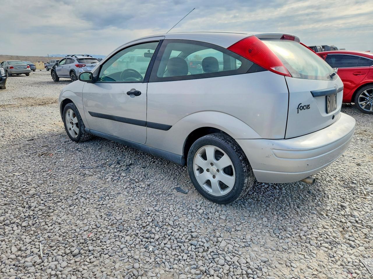 2002 Ford Focus Zx3 - Фото 2