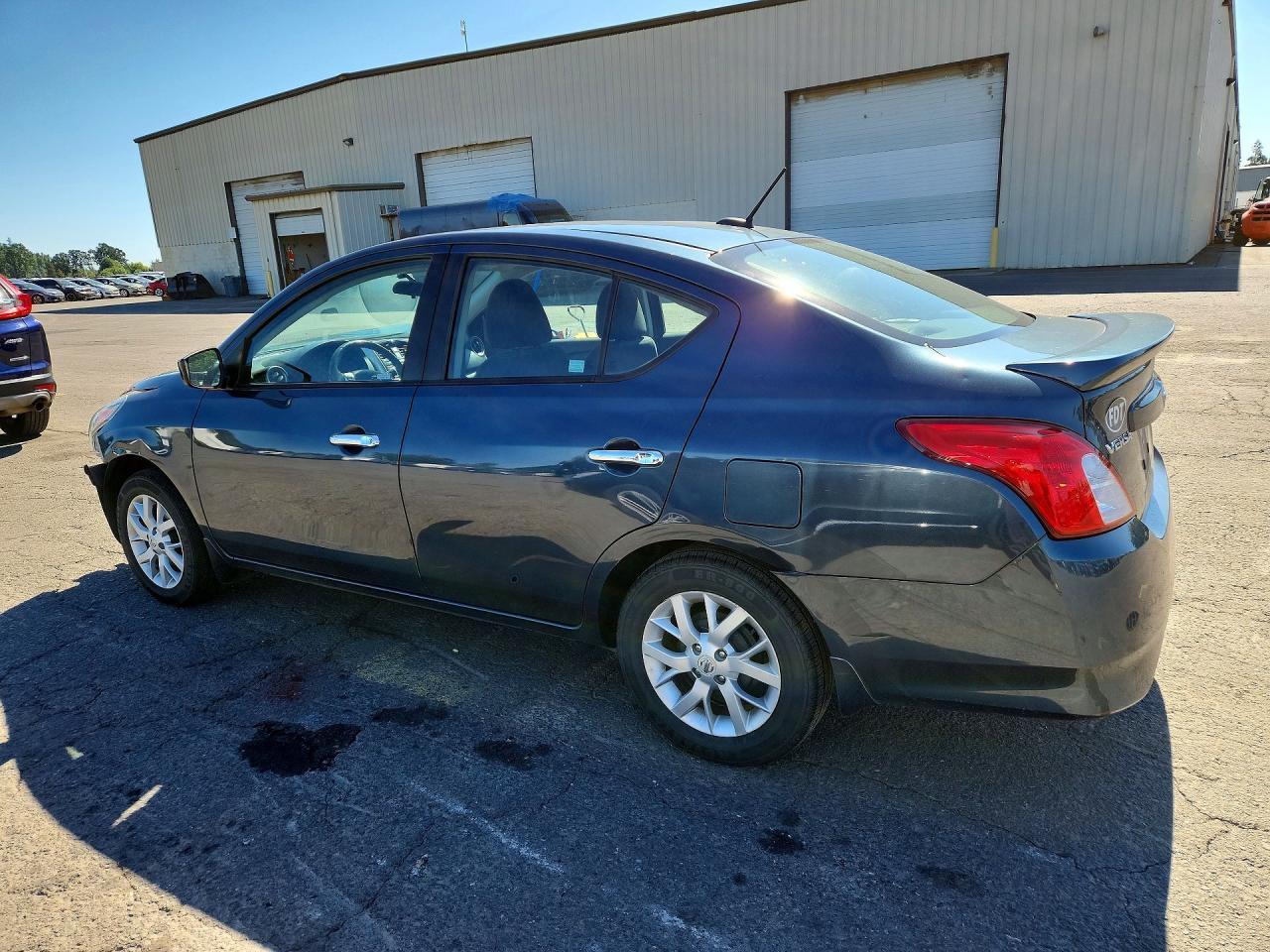 2017 Nissan Versa 1.6 S - Фото 2
