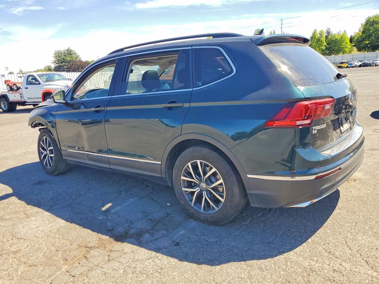 2018 Volkswagen Tiguan Se - Фото 2