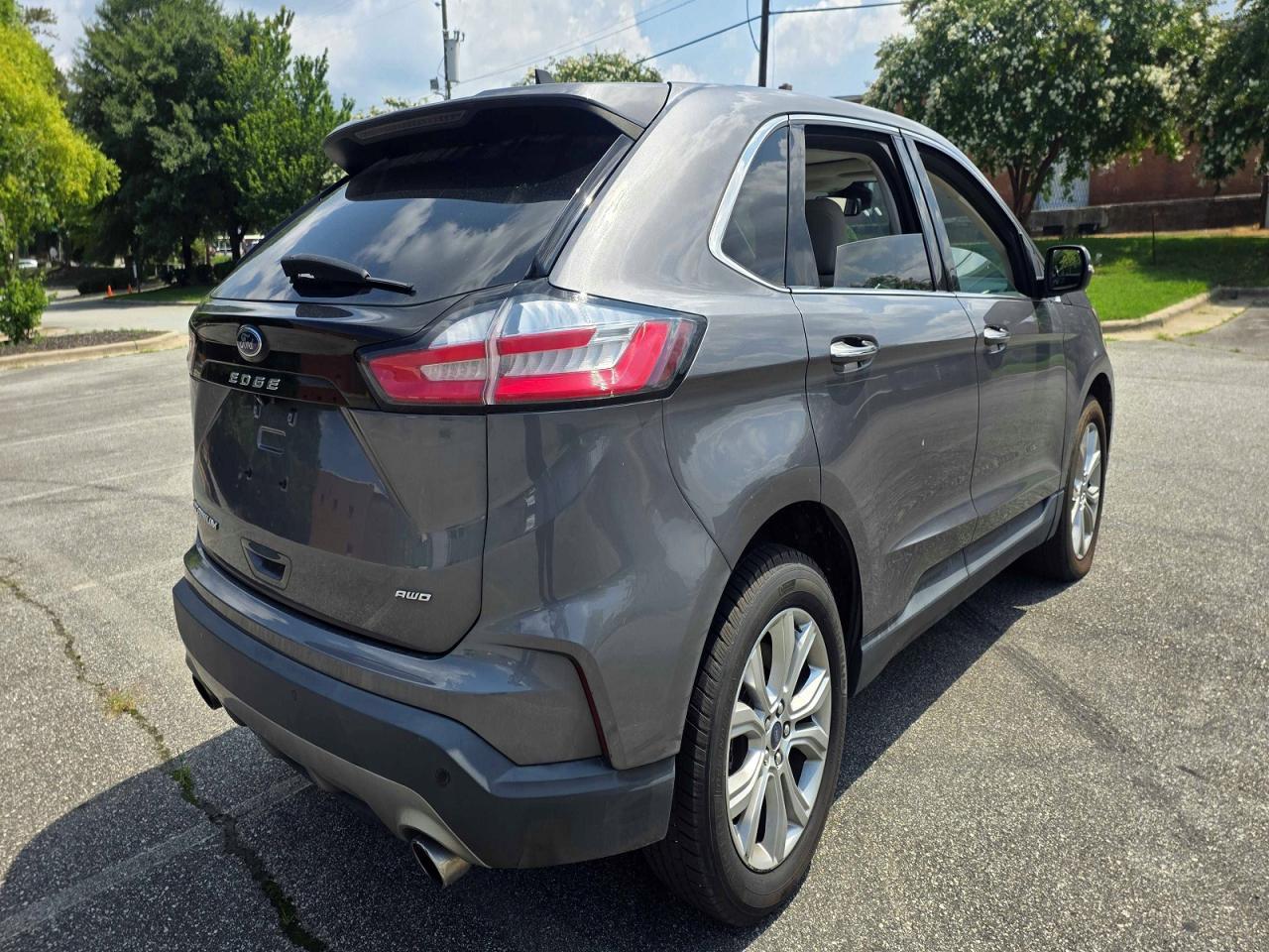 2021 Ford Edge Titanium - Image 4