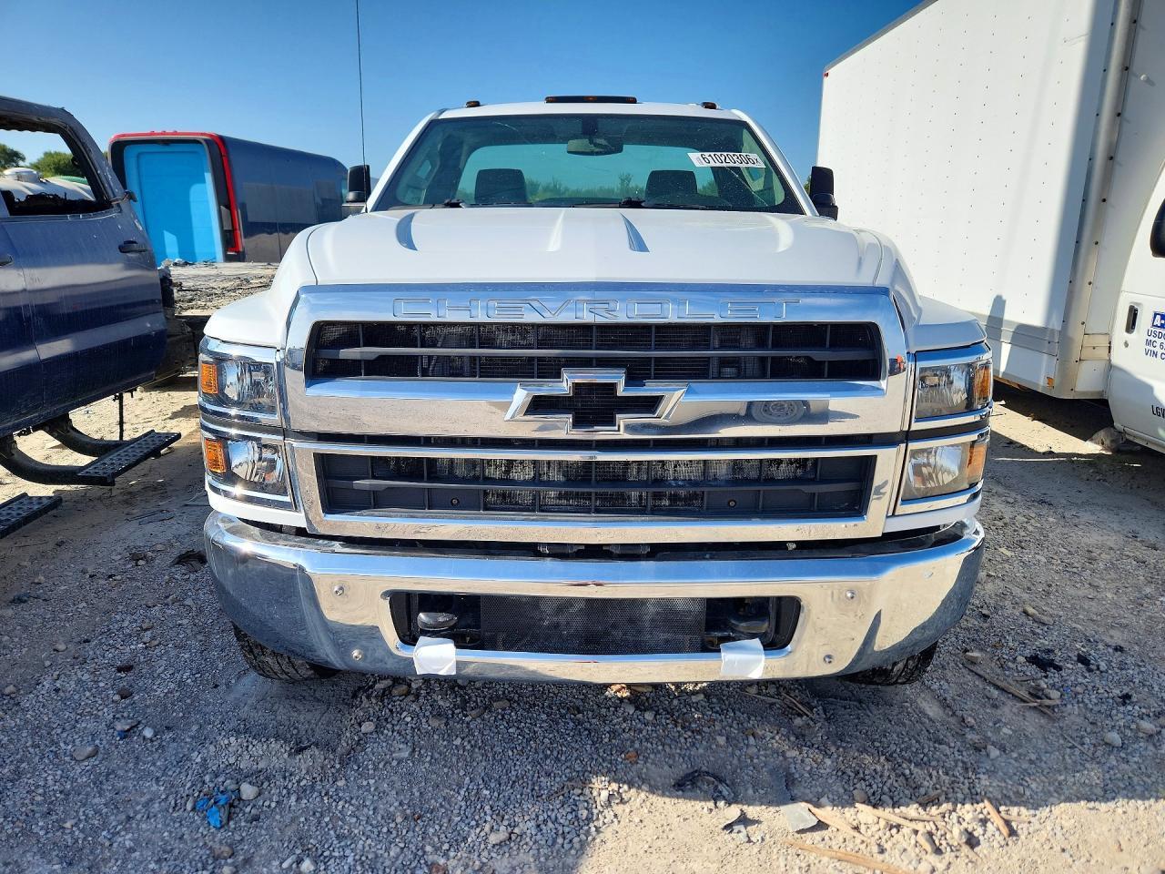 2022 Chevrolet Silverado Medium Duty - Фото 5